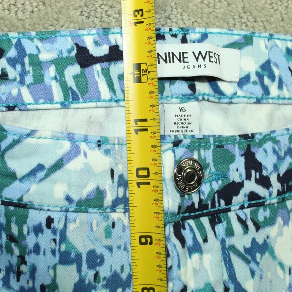 Nine West Chrystie Women's 16 Blue Patterned Cuffed Capri Jeans - Picture 5 of 6